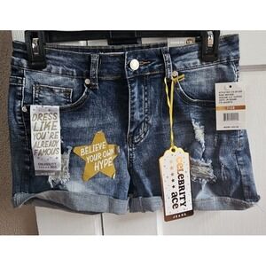 NWT CELEBRITY *ace MID RISE inseam 2.5"cuffed Junior shorts 7/28 distressed